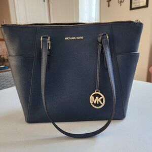 Michael Kors Jet Set Leather Tote
